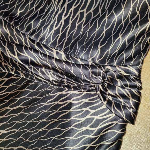 Laundry by Shelli Segal Silk Halter Dress - Size 2 - Picture 4 of 16